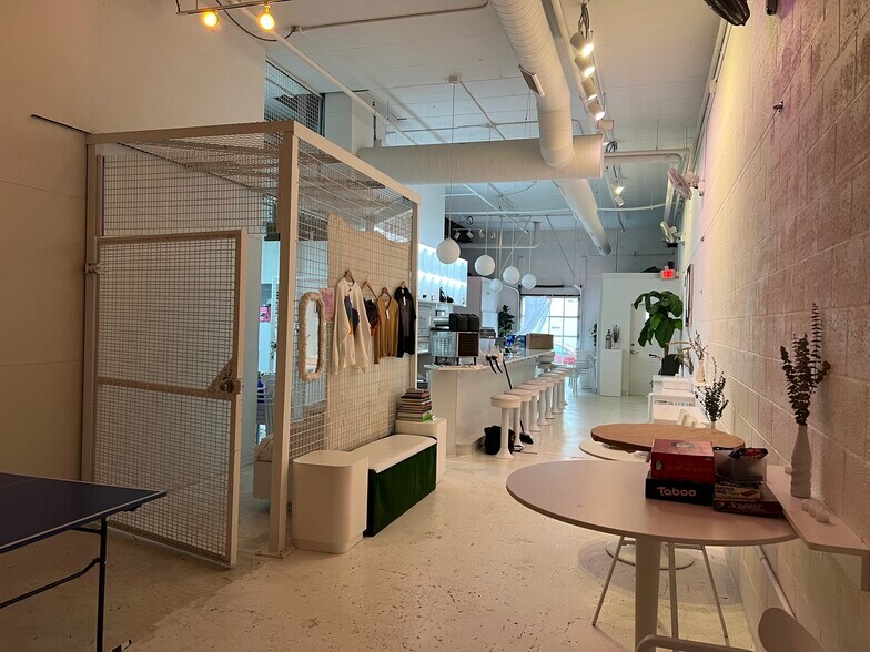 More Photos Of 1401-1431 Northern Ct, Madison General Retail For Sale