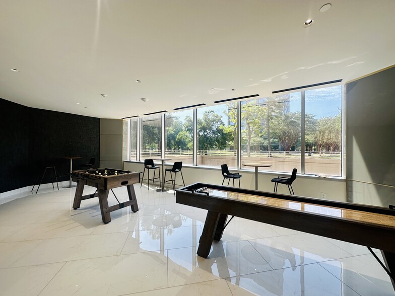 More Photos Of 580 Westlake Park Blvd, Houston Office For Lease