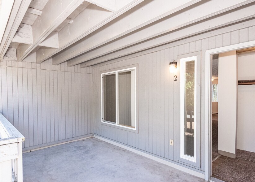 More Photos Of 9350 SW Hall Blvd, Tigard Apartments For Sale