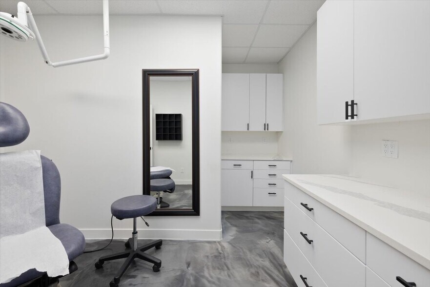 More Photos Of 204 S Durbin St, Casper Flex For Lease