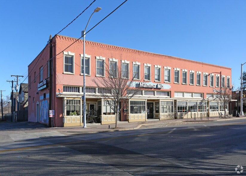 More Photos Of 1000-1020 W Magnolia Ave, Fort Worth Storefront Retail Office For Lease
