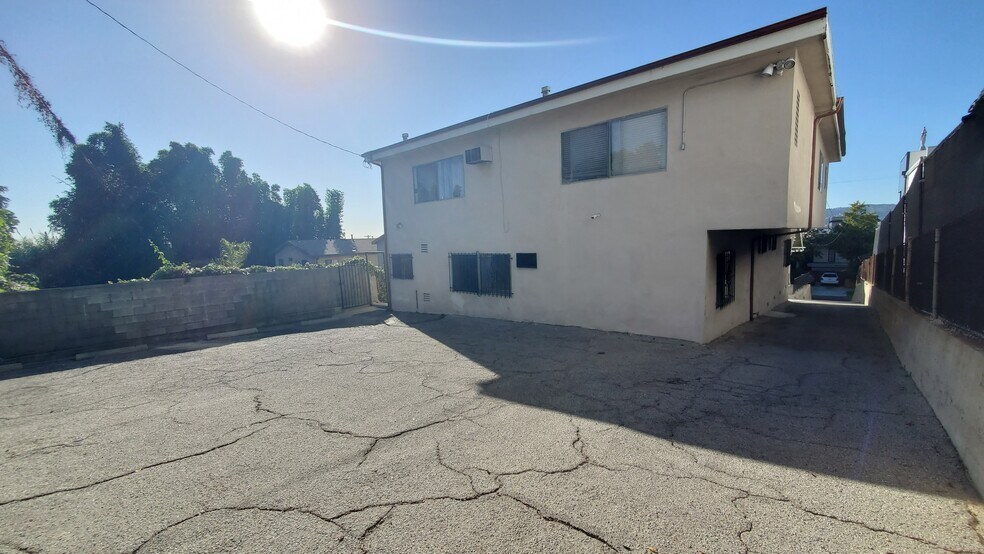 More Photos Of 756 Hyperion Ave, Los Angeles Apartments For Sale