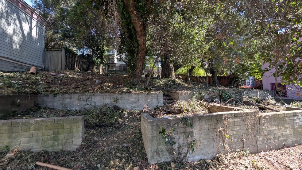 More Photos Of 176 Orange st, Oakland Land For Sale