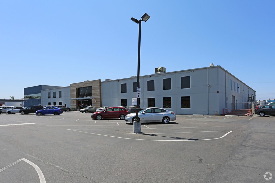 More Photos Of 2727 Kurtz St, San Diego Research And Development For Lease