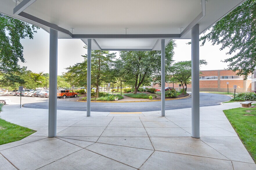 More Photos Of 4600 Duke St, Alexandria Apartments For Sale