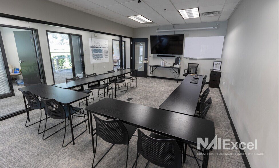 More Photos Of 6575 S Redwood Rd, Taylorsville Office For Lease