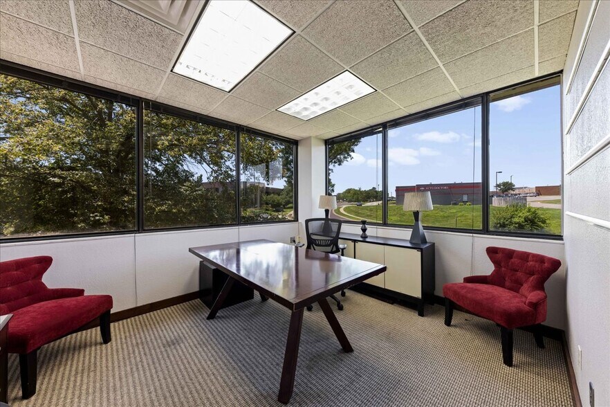More Photos Of 11775 W 112th St, Overland Park Medical For Lease