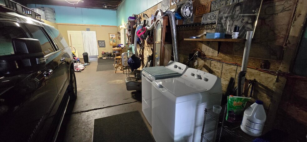 More Photos Of 405 Rhode Island St, Buffalo Light Distribution For Sale
