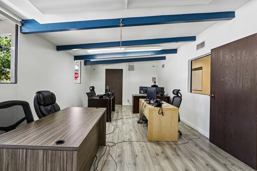 More Photos Of 11100 Sheldon St, Sun Valley Office Residential For Sale