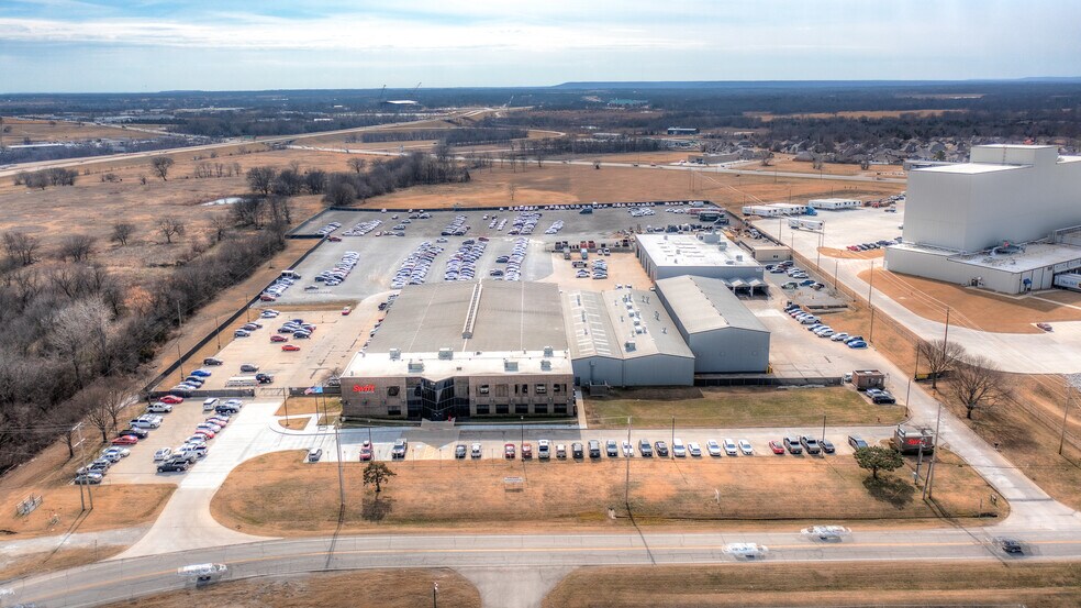 More Photos Of 20701 E 81st St, Broken Arrow Manufacturing For Sale