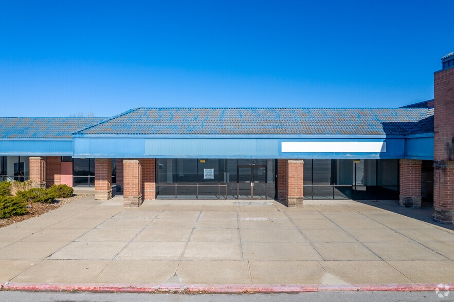 More Photos Of 13720-13920 40 Hwy, Independence Storefront For Sale