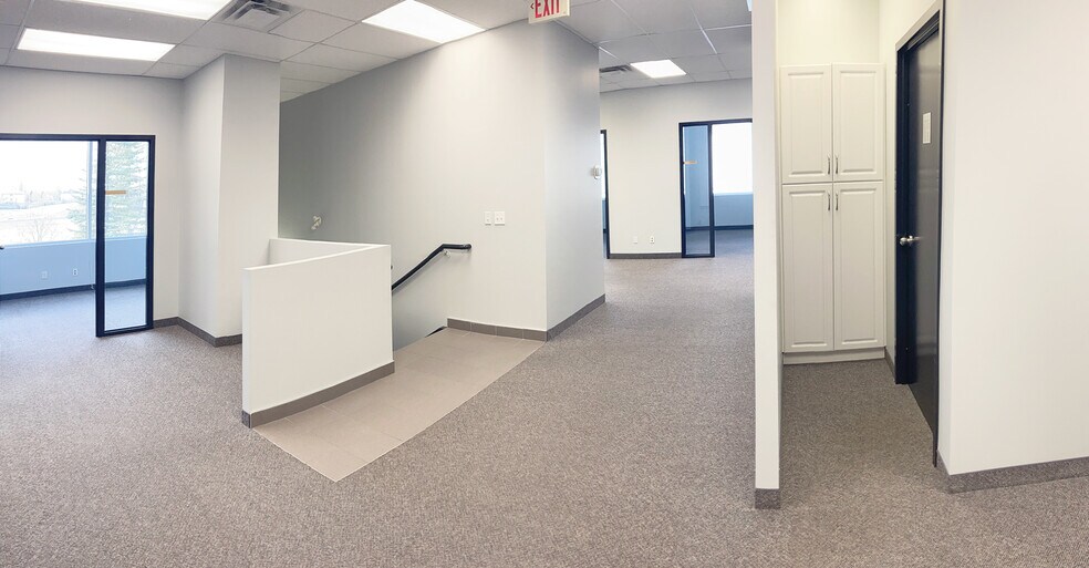 More Photos Of 11979 40th St SE, Calgary Warehouse For Lease