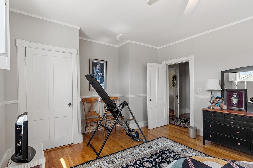More Photos Of 58 Oliver St, Fitchburg Office Residential For Sale