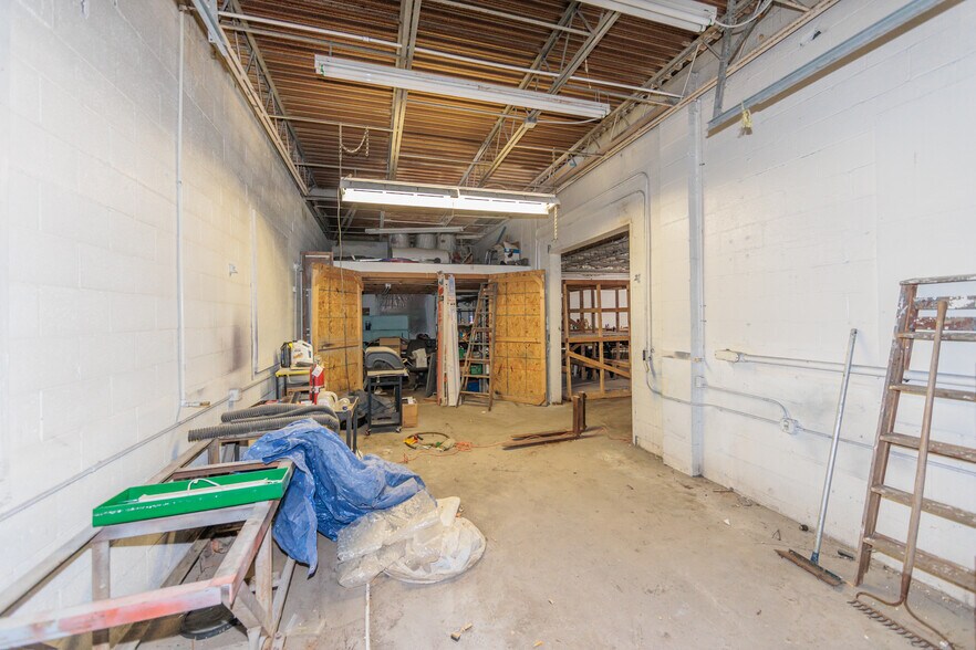 More Photos Of 160 Eady Ct, Elyria Warehouse For Sale