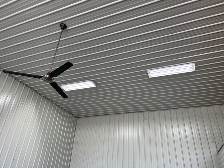 More Photos Of 3700 Dover Rd, Woodlawn Warehouse For Lease