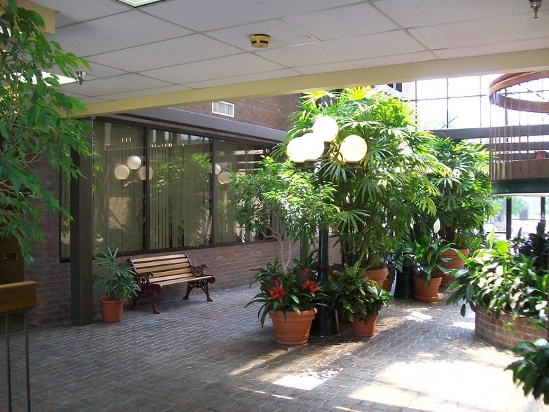 More Photos Of 310 E Interstate 30, Garland Office For Sale