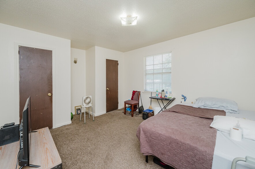 More Photos Of , Birmingham Multifamily For Sale