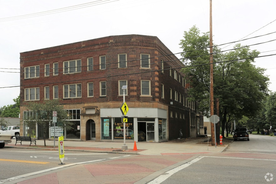 Primary Photo Of 12635 Larchmere Blvd, Cleveland Apartments For Lease