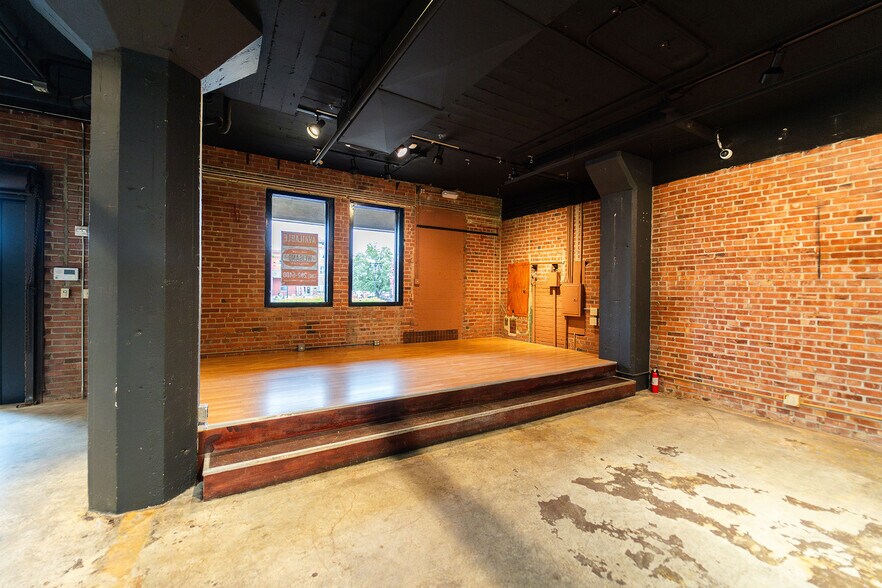 More Photos Of 143 N Rock Island St, Wichita Apartments For Sale