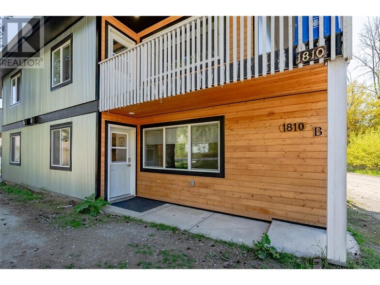 More Photos Of 1810 1 St, Fruitvale Apartments For Sale