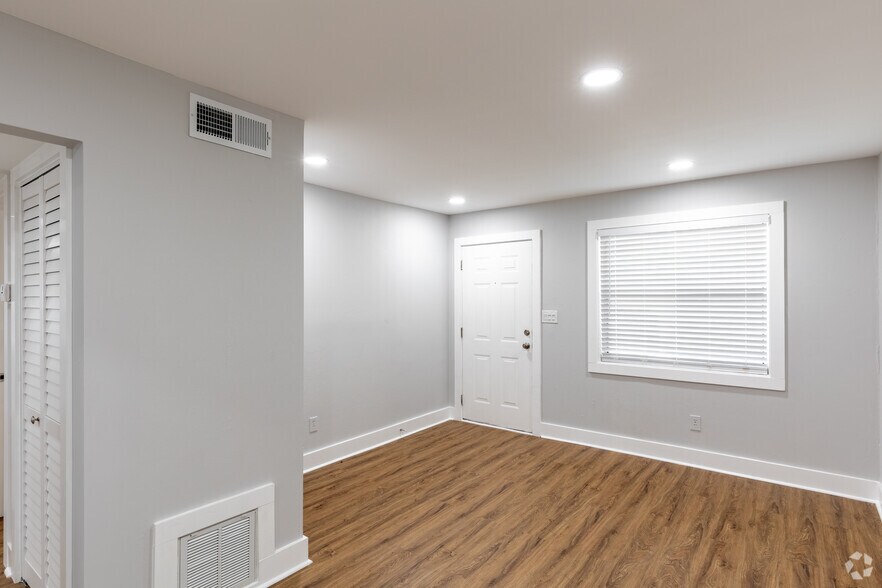 More Photos Of 1031 Scott Blvd, Decatur Apartments For Sale