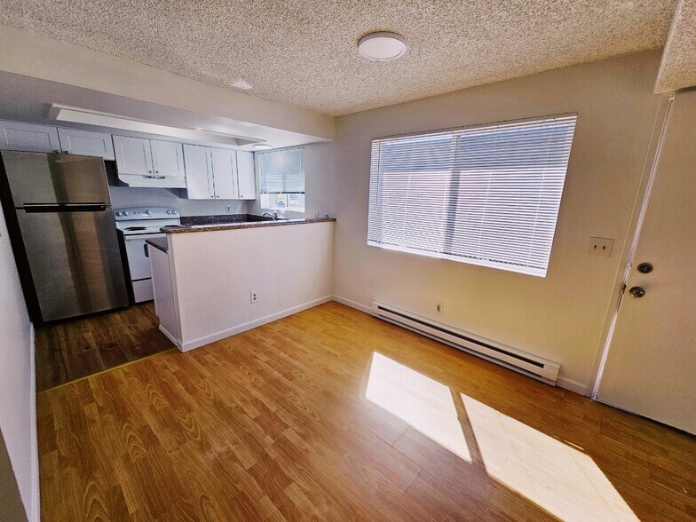 More Photos Of 16 147th Ave SE, Bellevue Apartments For Sale