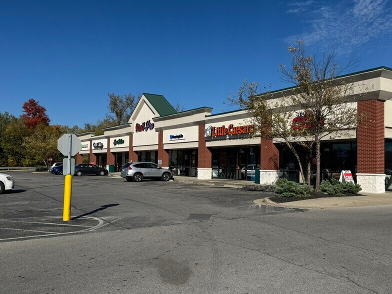More Photos Of 2860-2880 Charlestown Rd, New Albany Unknown For Lease