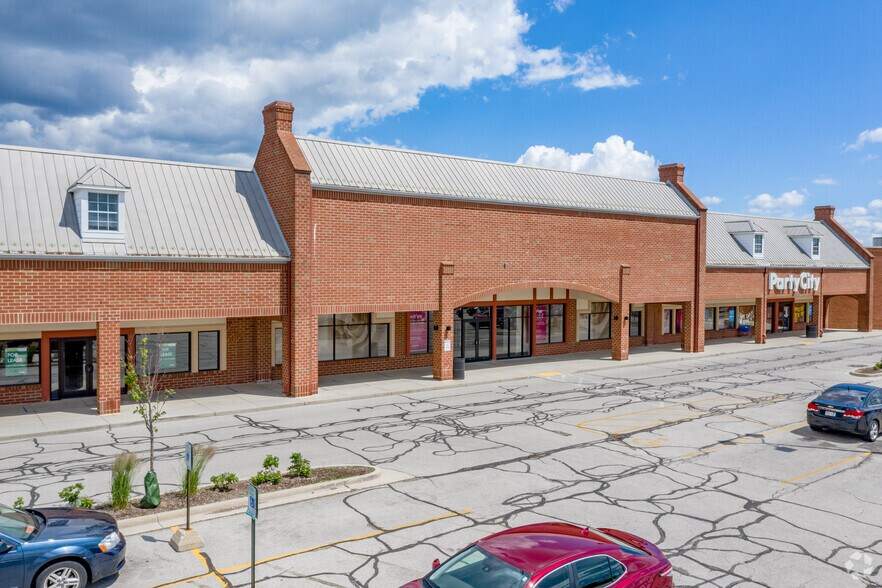 More Photos Of 4850-5070 S 74th St, Greenfield Freestanding For Lease