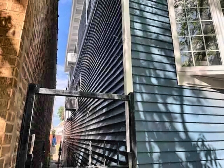 More Photos Of 2948 N Narragansett Ave, Chicago Apartments For Sale