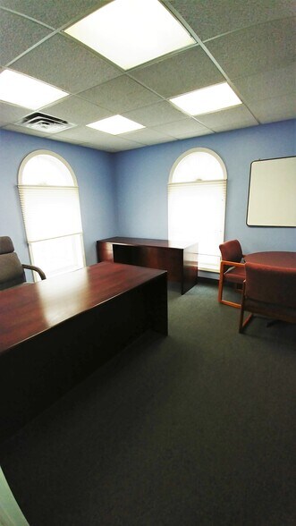 More Photos Of 953 US Highway 202 N, Branchburg Office For Lease