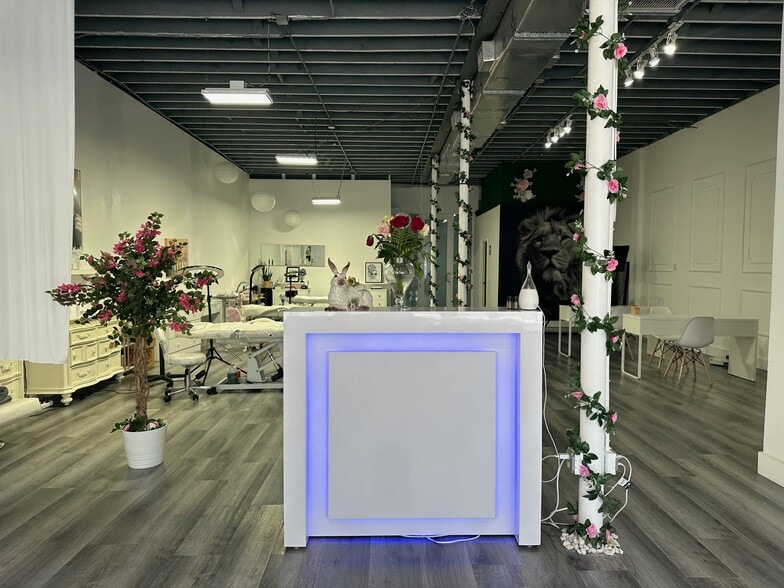 More Photos Of 12343-12345 W Dixie Hwy, North Miami Storefront For Lease