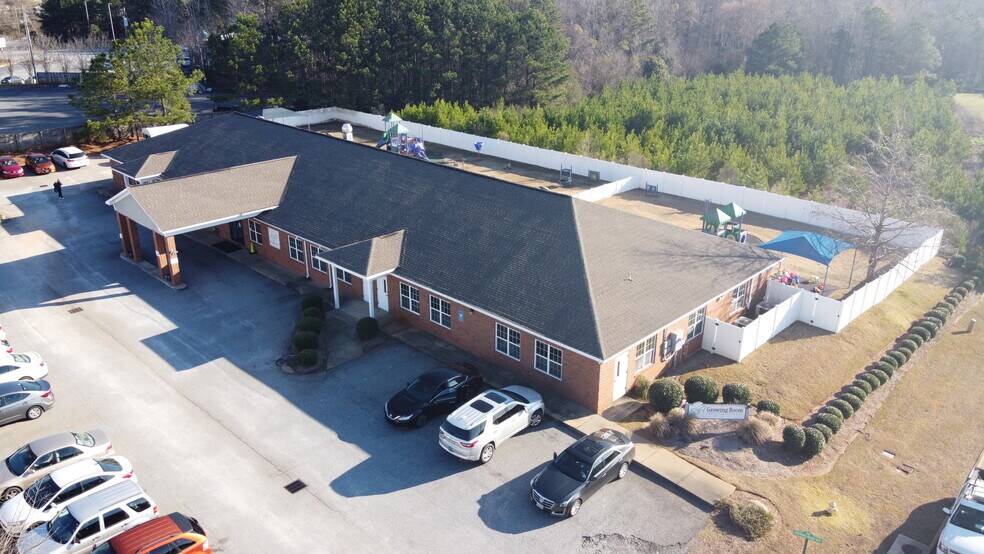 More Photos Of 7572 Kayne Blvd, Columbus Daycare Center For Lease