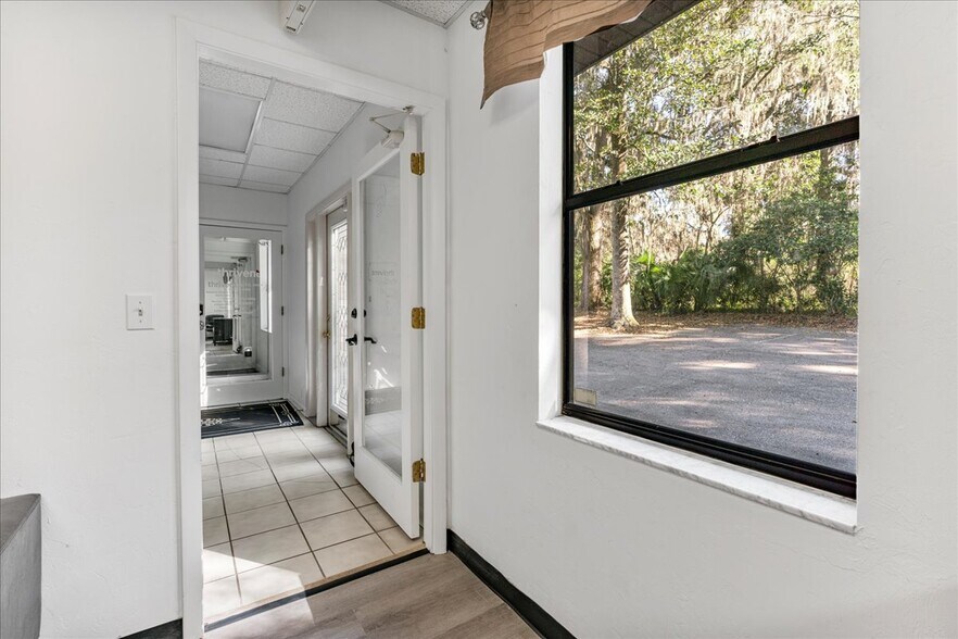 More Photos Of 7733 W Newberry Rd, Gainesville Office For Lease