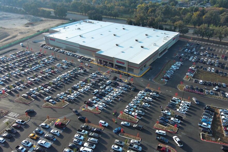 Primary Photo Of N Beale Rd, Linda Unknown For Lease