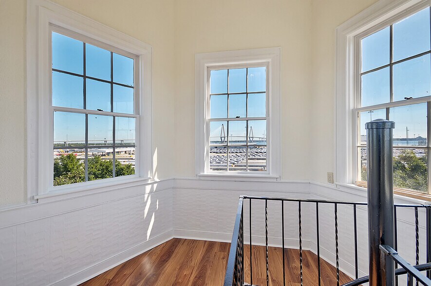 More Photos Of 635 E Bay St, Charleston Office Residential For Lease