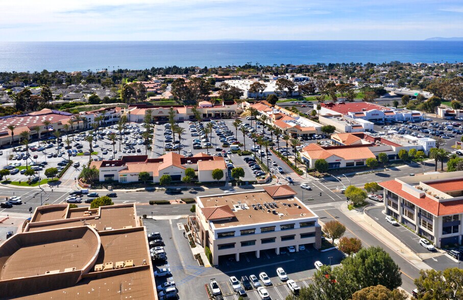More Photos Of 635 Camino de los Mares, San Clemente Office For Sale