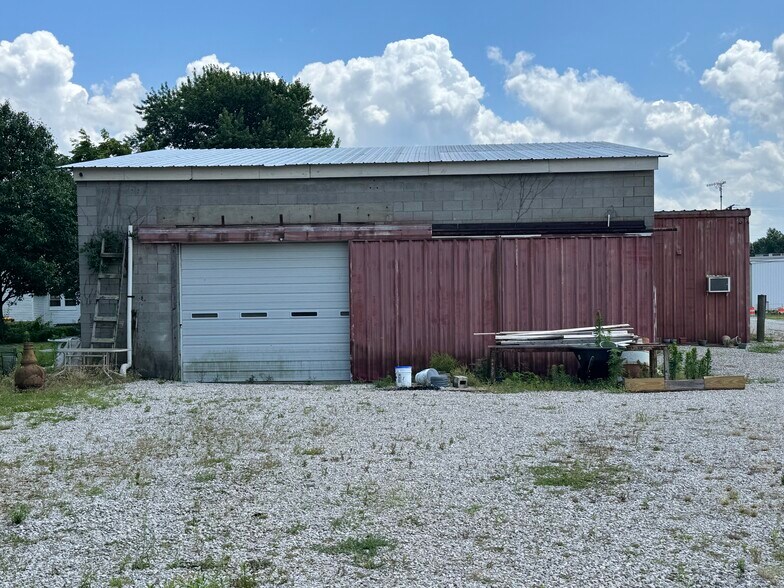 More Photos Of 529 W Main St, Leitchfield Warehouse For Sale