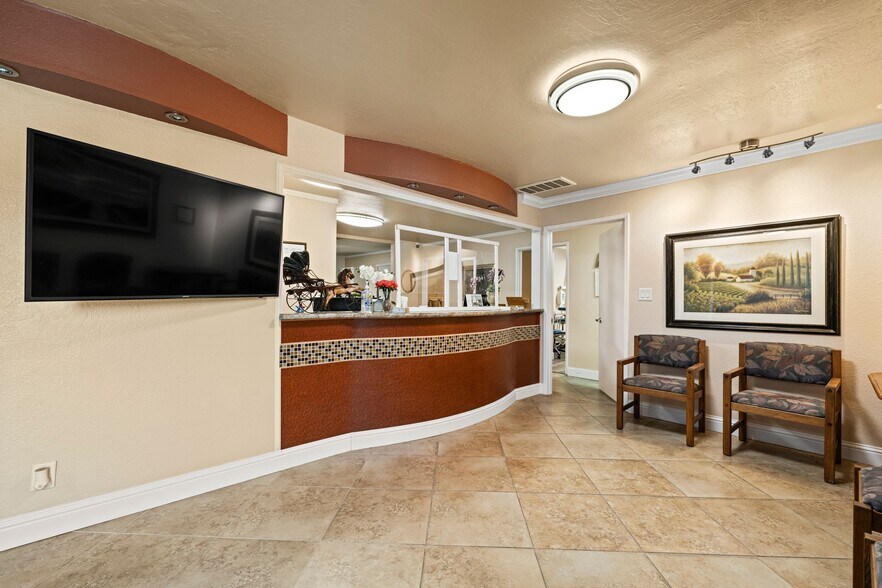 More Photos Of 7001 Greenback Ln, Citrus Heights Medical For Sale