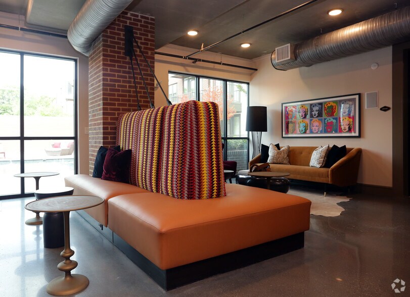 More Photos Of 195 W Davis St, Dallas Apartments For Lease