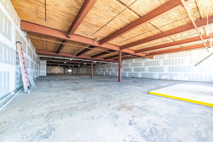 More Photos Of 1506 6th Ave, Columbus Office Residential For Lease