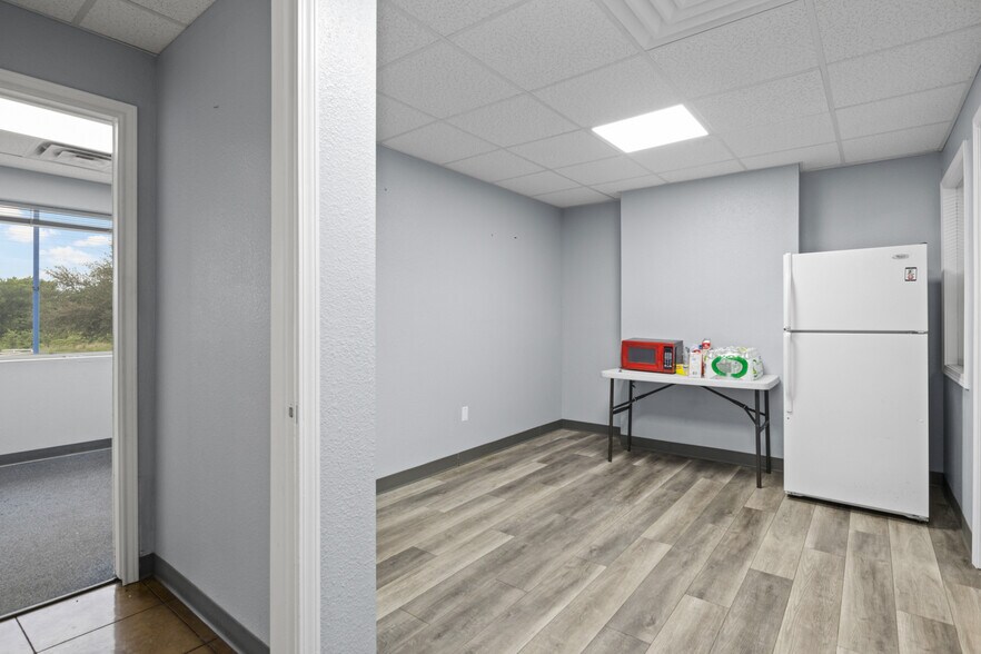 More Photos Of 2300 W Ferguson Rd, Mount Pleasant Freestanding For Lease