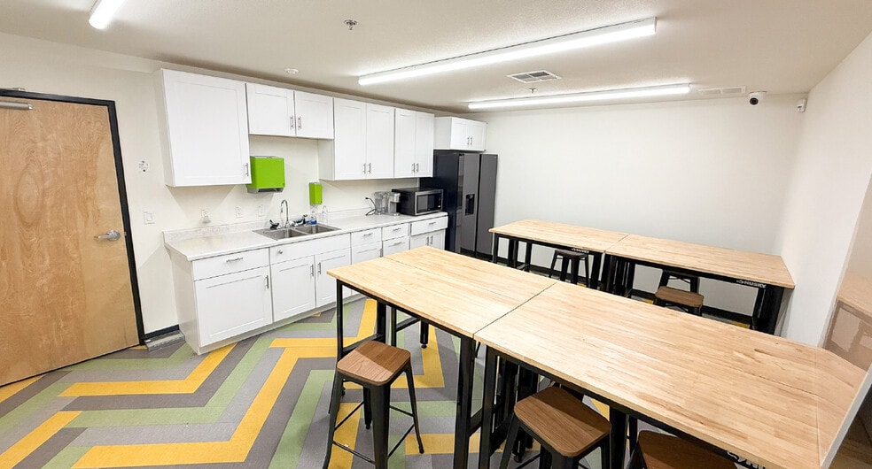 More Photos Of 1450 Enterprise Dr, Lemoore Warehouse For Sale