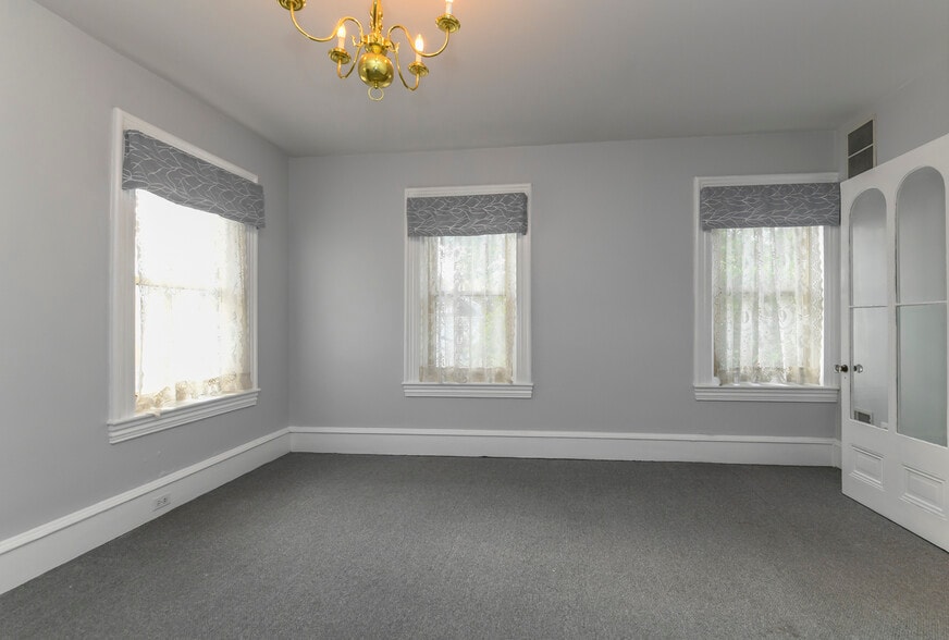 More Photos Of 71 Cooper St, Woodbury Office Residential For Sale