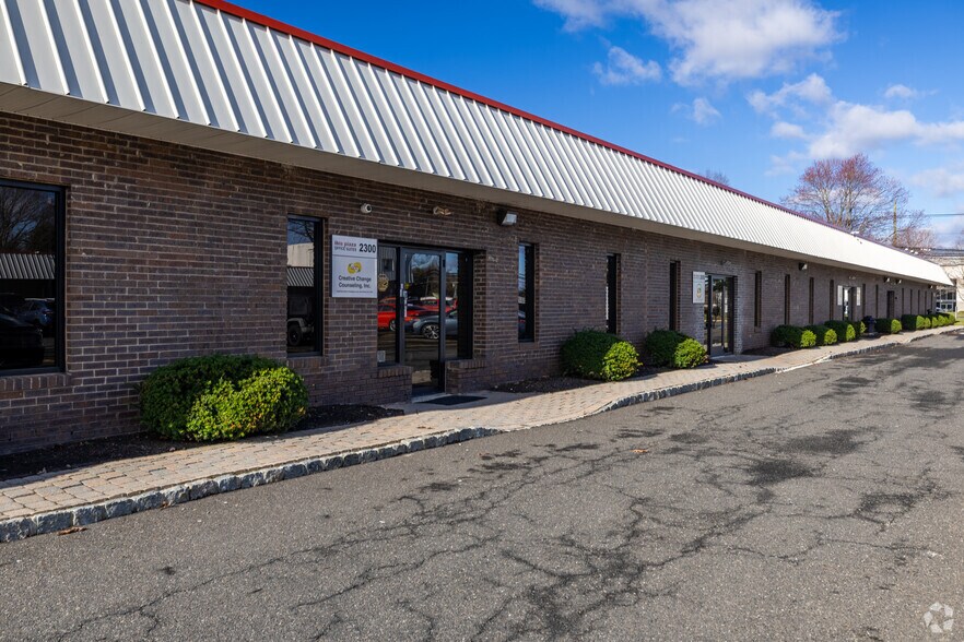 More Photos Of 3525 Quakerbridge Rd, Hamilton Office For Sale