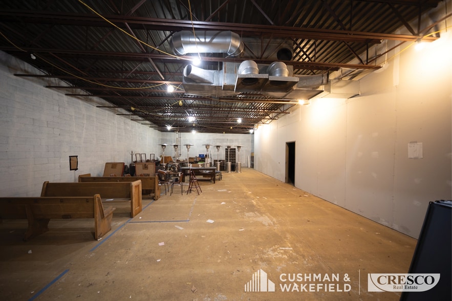 More Photos Of 3040-3048 Saint Clair Ave NE, Cleveland Restaurant For Sale