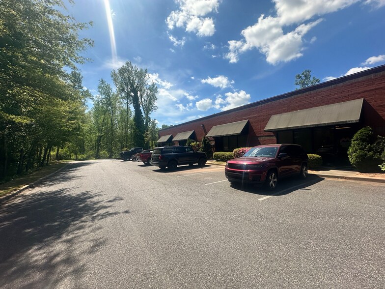 More Photos Of 4250 Keith Bridge Rd, Cumming Light Manufacturing For Lease