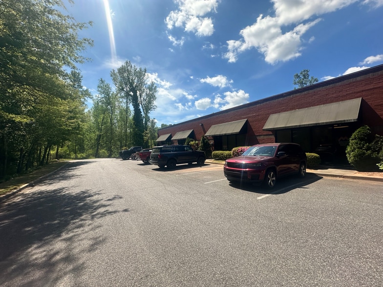 More Photos Of 4250 Keith Bridge Rd, Cumming Light Manufacturing For Lease