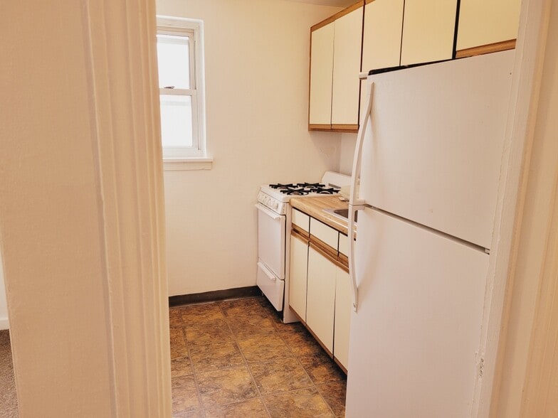 More Photos Of 1110 Overland Ave, Duquesne Multifamily For Sale