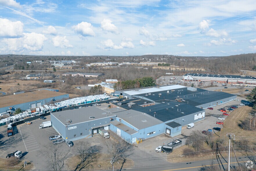 More Photos Of 231 Neck Rd, Haverhill Unknown For Lease