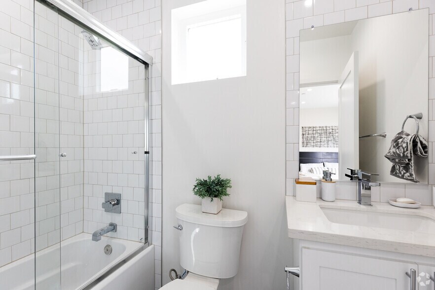 More Photos Of 2234 Crenshaw Blvd, Los Angeles Apartments For Sale